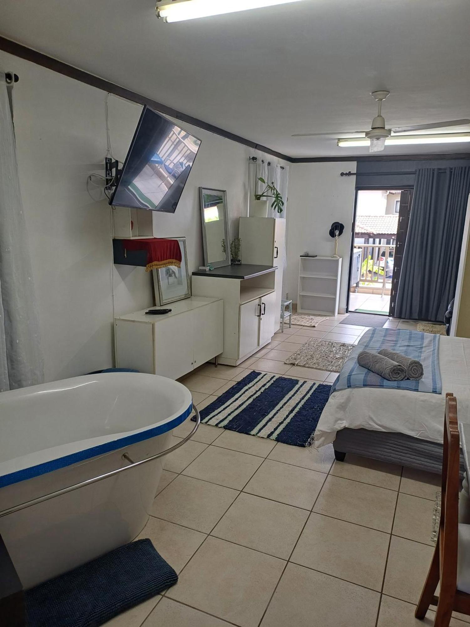 Santini Lace Self Catering Unit 플레튼버그 베이 외부 사진