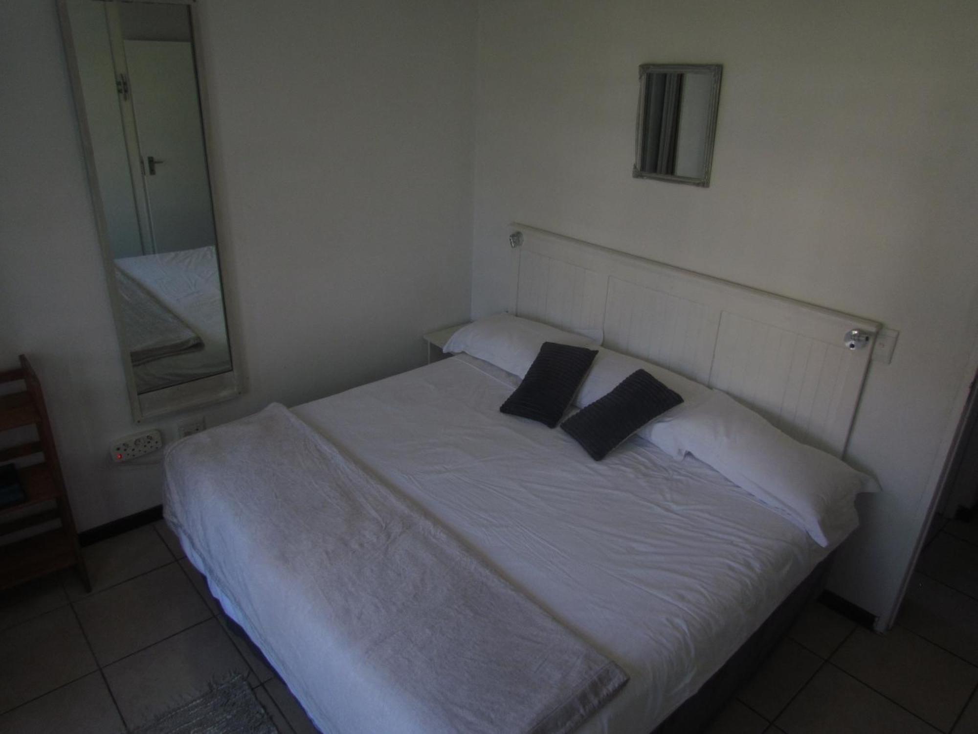 Santini Lace Self Catering Unit 플레튼버그 베이 외부 사진