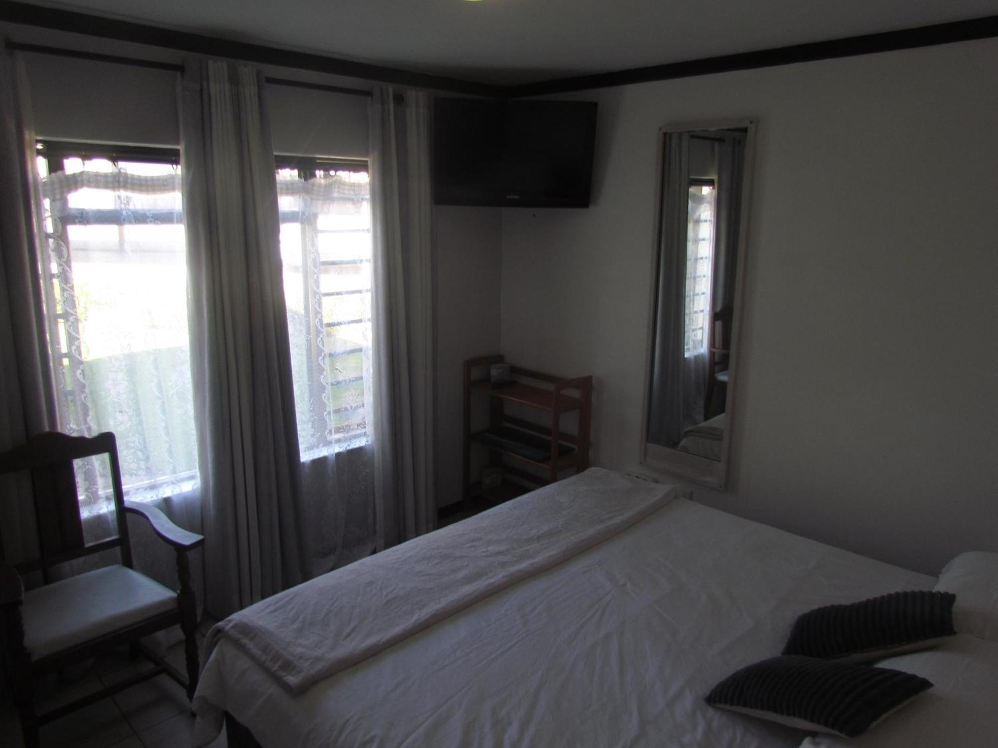 Santini Lace Self Catering Unit 플레튼버그 베이 외부 사진